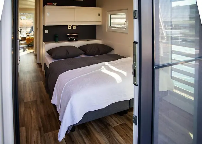 Hotel na wodzie Hausboot Malibu Sunrise Klitten