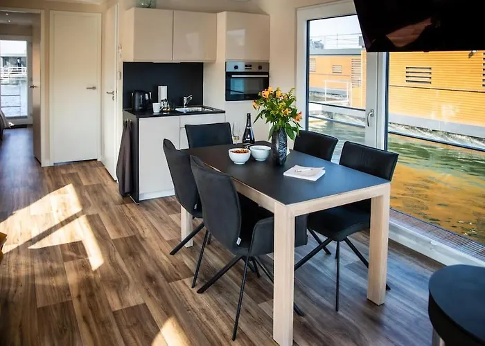 Hausboot Malibu Sunrise *